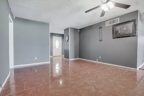 1130 W 31st St, Plainview, TX 79072 photo 3