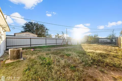 1319 Vernon, Plainview, TX 79072 photo 18
