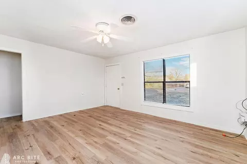 1319 Vernon, Plainview, TX 79072 photo 8