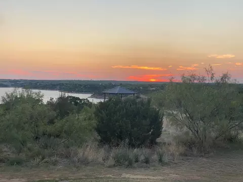 141 N Ridge Dr, Justiceburg, TX 79330