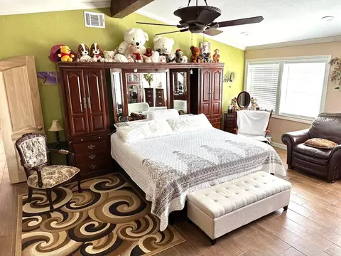 1306 Holliday St, Plainview, TX 79072 photo 9