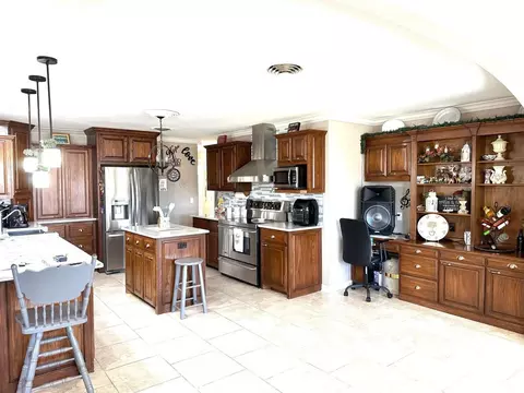 1306 Holliday St, Plainview, TX 79072 photo 20