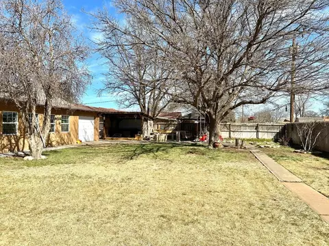 1306 Holliday St, Plainview, TX 79072 photo 26
