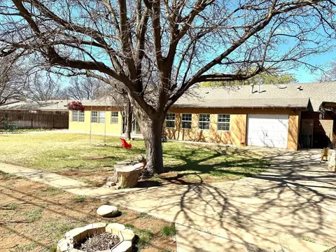 1306 Holliday St, Plainview, TX 79072 photo 28
