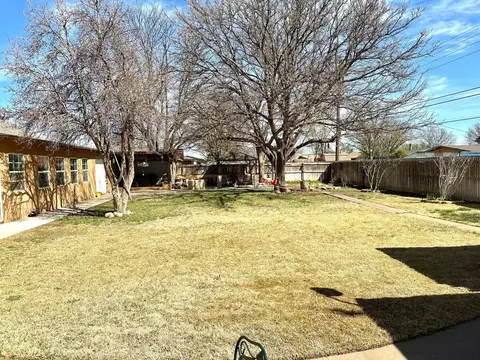 1306 Holliday St, Plainview, TX 79072 photo 25