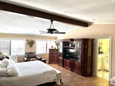 1306 Holliday St, Plainview, TX 79072 photo 15