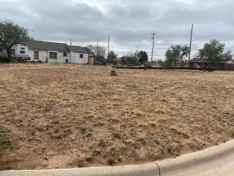 3502 E 14th St, Lubbock, TX 79403