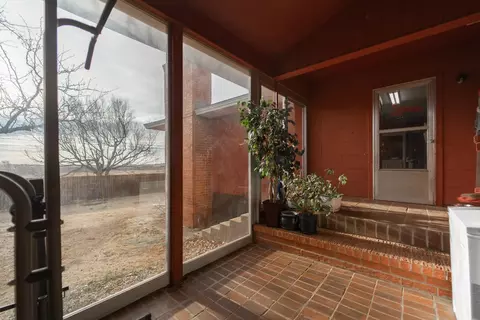 302 Thomas Blvd, Plainview, TX 79072 photo 33