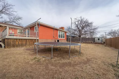 302 Thomas Blvd, Plainview, TX 79072 photo 42