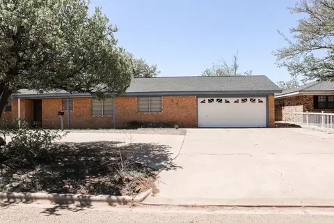 3611 Garland St, Plainview, TX 79072 photo 3