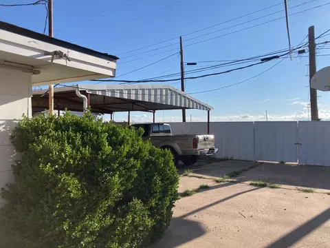 1011 Sunset Dr, Post, TX 79356 photo 4