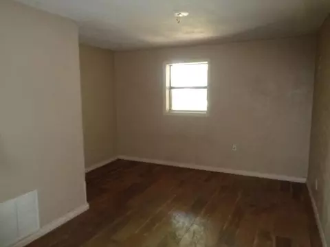 1109 Lexington, Plainview, TX 79072 photo 5