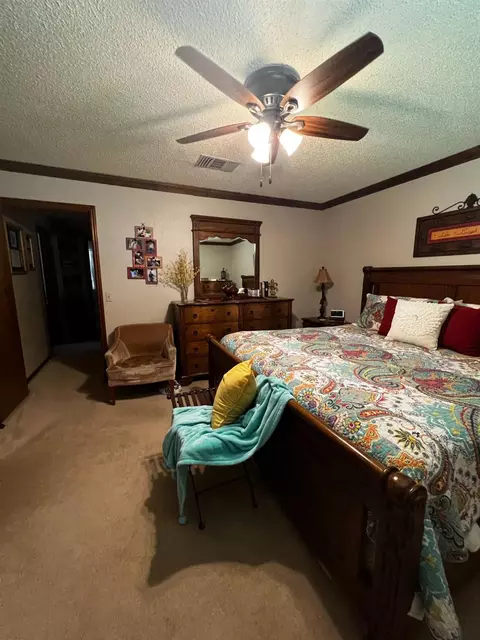 3612 Red Oak Ln, Plainview, TX 79072 photo 20