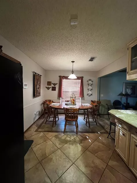 3612 Red Oak Ln, Plainview, TX 79072 photo 34