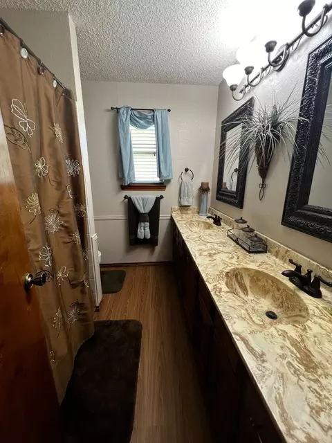 3612 Red Oak Ln, Plainview, TX 79072 photo 17