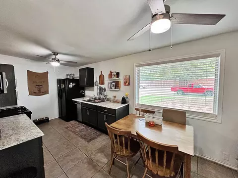 2735 68th St, Lubbock, TX 79413 photo 7