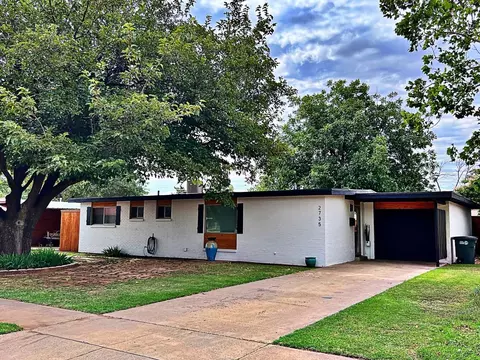 2735 68th St, Lubbock, TX 79413 photo 1