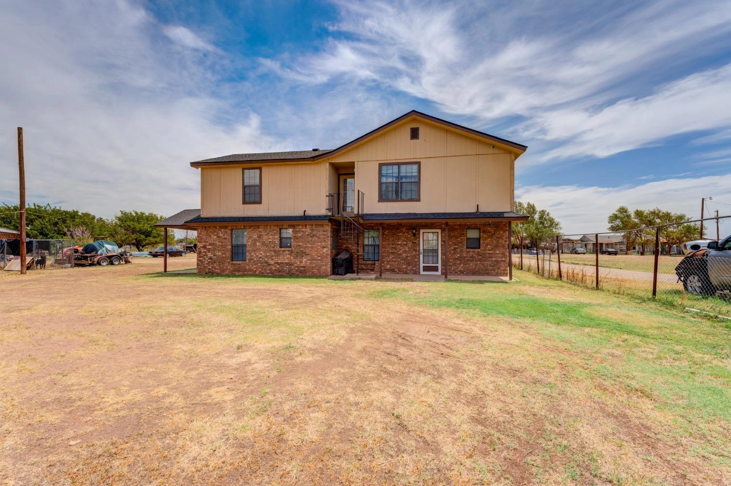 1215 N County Rd 1340  