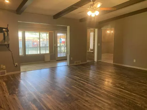 1903 Ennis St, Plainview, TX 79072 photo 6