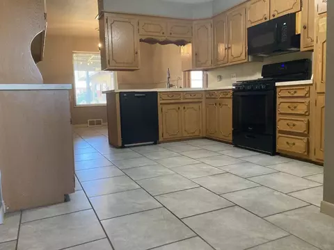 1903 Ennis St, Plainview, TX 79072 photo 7