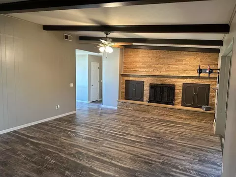 1903 Ennis St, Plainview, TX 79072 photo 5