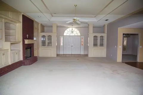 310 Mesa Cir, Plainview, TX 79072 photo 3