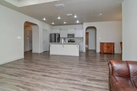 8802 18th St, Lubbock, TX 79416 photo 5
