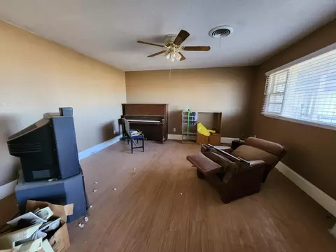 1114 E 76th St, Lubbock, TX 79404 photo 9
