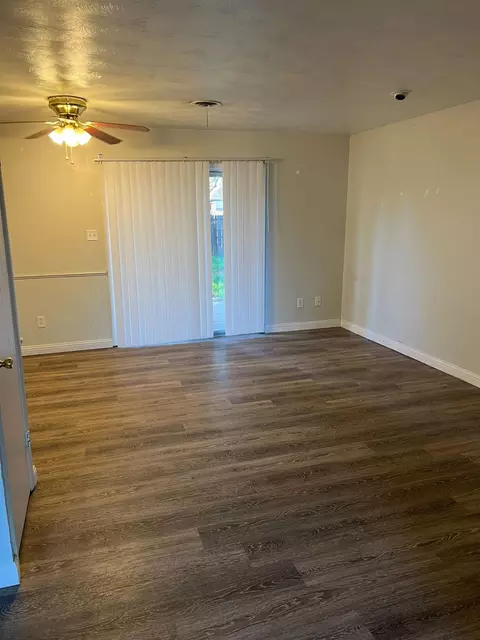 1930 68th, Lubbock, TX 79412 photo 4