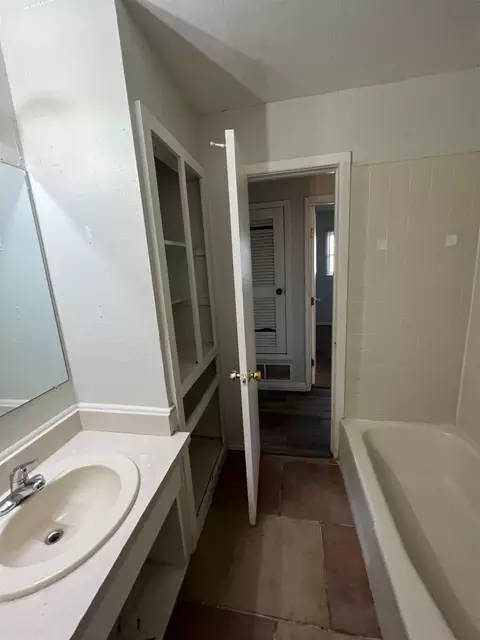 1930 68th, Lubbock, TX 79412 photo 9
