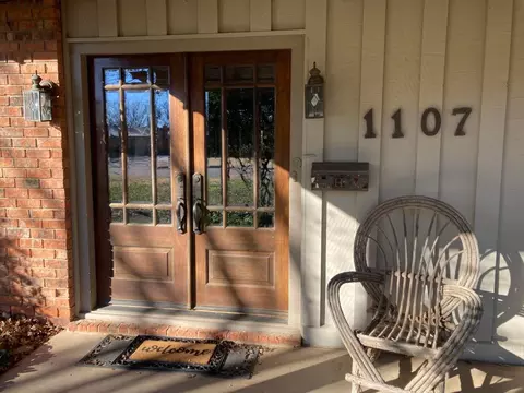 1107 Holliday, Plainview, TX 79072 photo 3