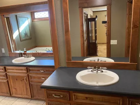 1107 Holliday, Plainview, TX 79072 photo 32