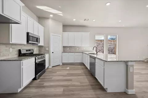 6903 56th St, Lubbock, TX 79407 photo 5