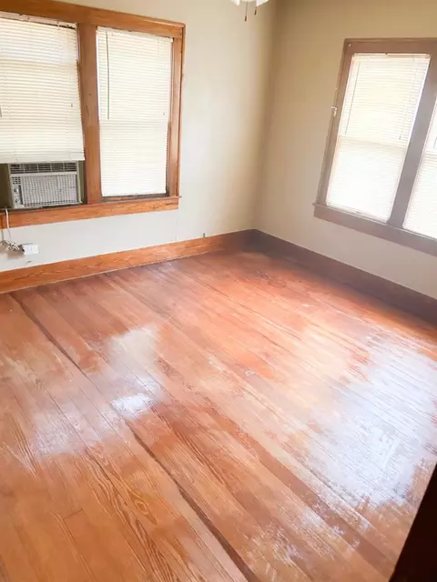 707 W 9th St, Plainview, TX 79072 photo 4