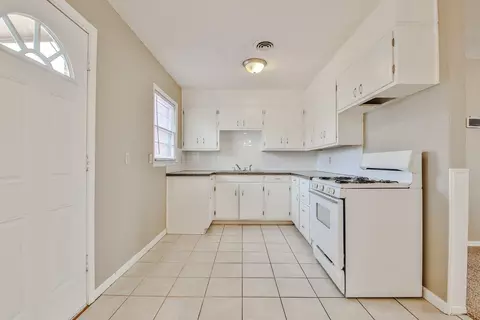 2816 63rd St, Lubbock, TX 79413 photo 4