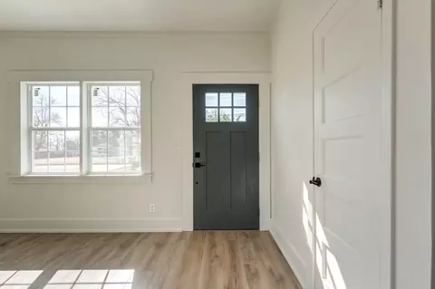 1306 W 7th, Plainview, TX 79072 photo 6