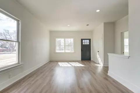 1306 W 7th, Plainview, TX 79072 photo 9