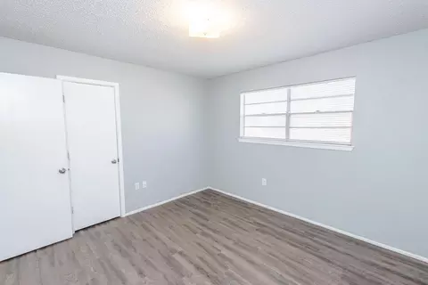 709 Yonkers St, Plainview, TX 79072 photo 16