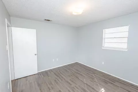 709 Yonkers St, Plainview, TX 79072 photo 20