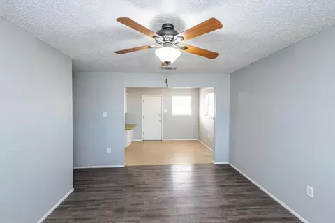 709 Yonkers St, Plainview, TX 79072 photo 5
