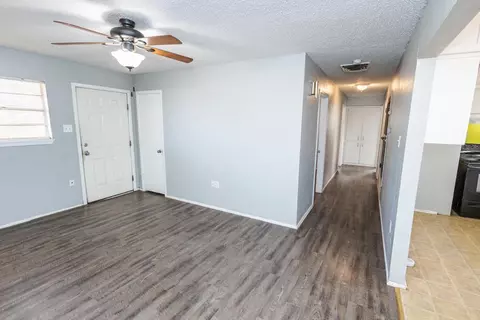 709 Yonkers St, Plainview, TX 79072 photo 8