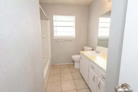 709 Yonkers St, Plainview, TX 79072 photo 26