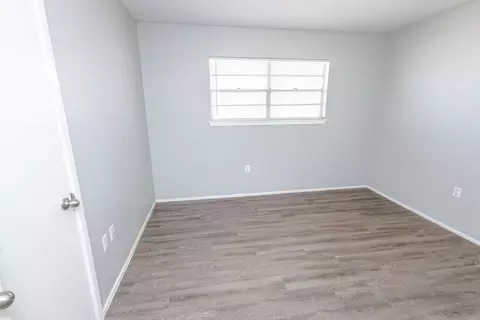 709 Yonkers St, Plainview, TX 79072 photo 15