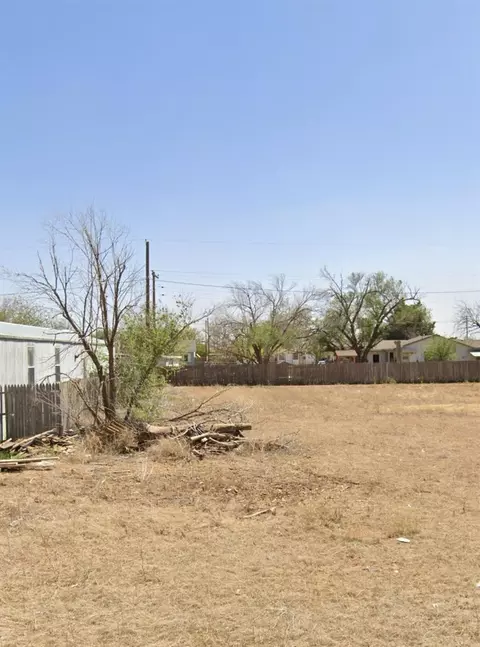 906 E Purdue St, Lubbock, TX 79403 photo 1