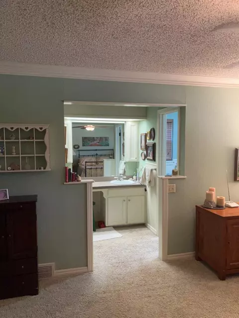 1306 Itasca St, Plainview, TX 79072 photo 10