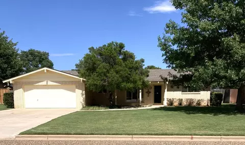 1306 Itasca St, Plainview, TX 79072 photo 1