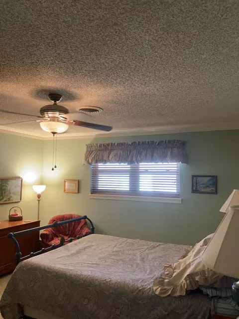 1306 Itasca St, Plainview, TX 79072 photo 9