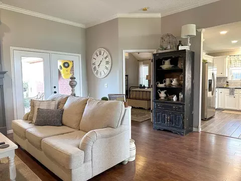 2412 Magan Dr, Plainview, TX 79072 photo 3