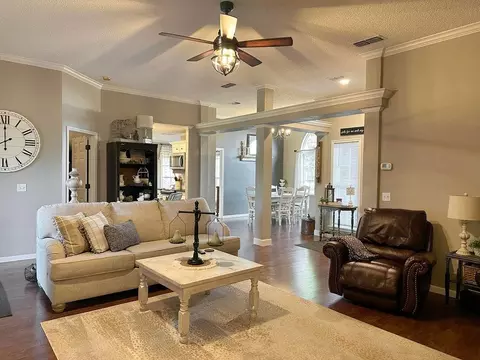 2412 Magan Dr, Plainview, TX 79072 photo 4
