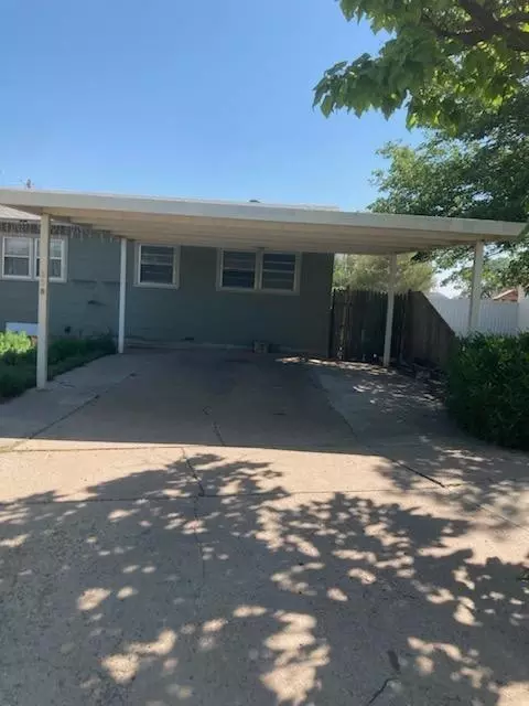 306 E Cedar Ave, Muleshoe, TX 79347 photo 2